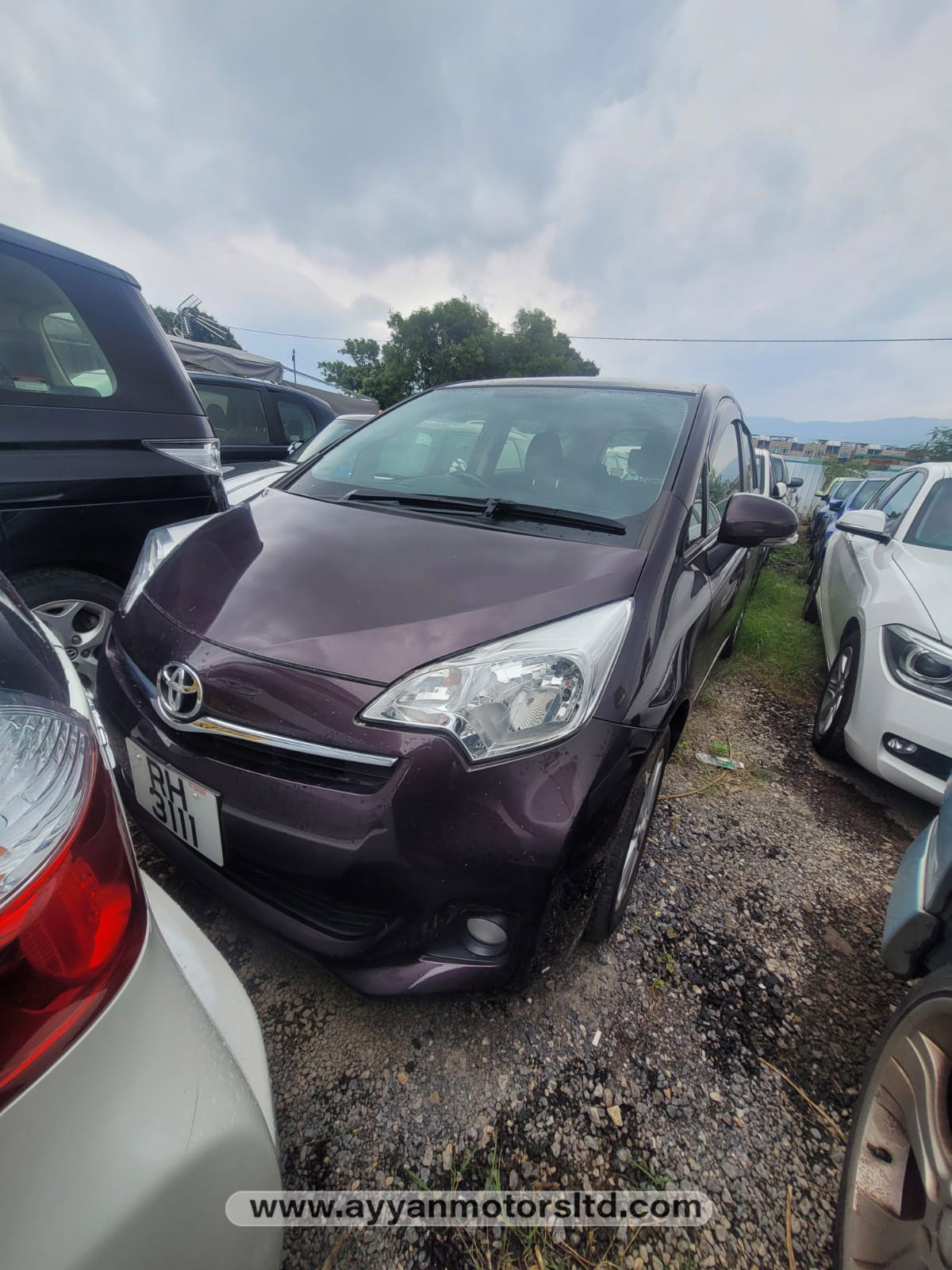 2012 TOYOTA RACTIS VERSO