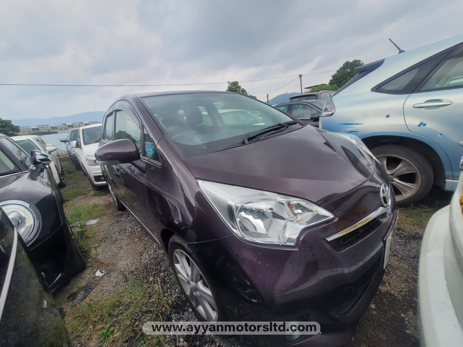 2012 TOYOTA RACTIS VERSO