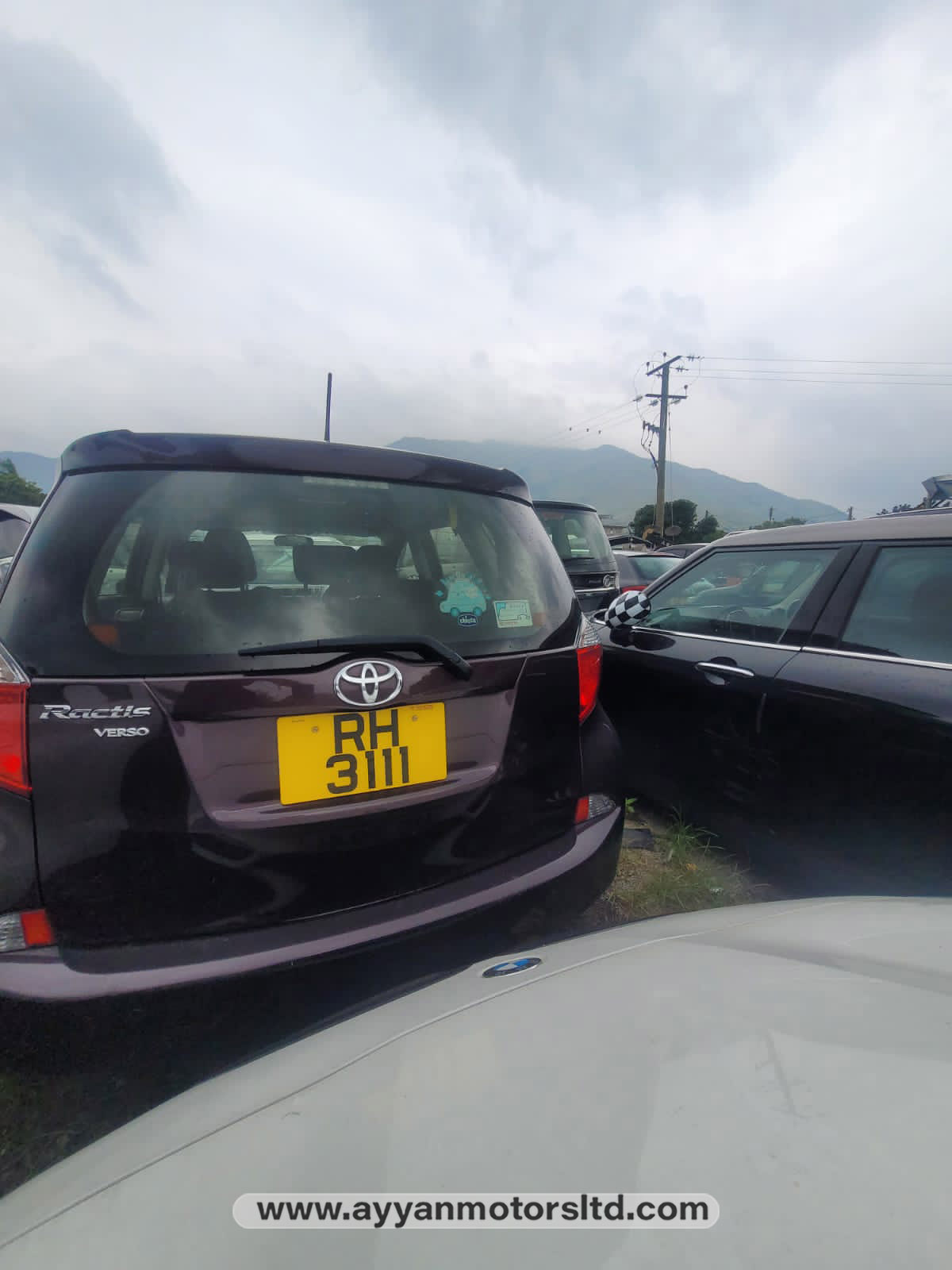 2012 TOYOTA RACTIS VERSO