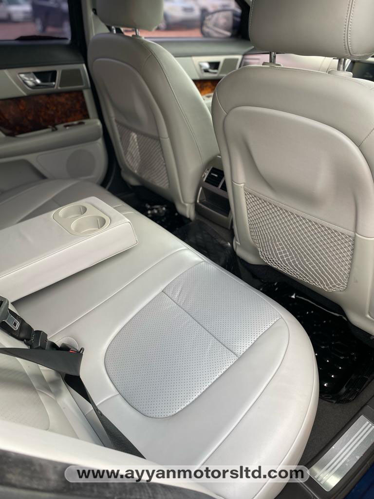 2010 JAGUAR XF at 65,000,000Ugx