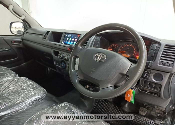 2015 TOYOTA COMMUTER 2WD; CIF MOMBASA