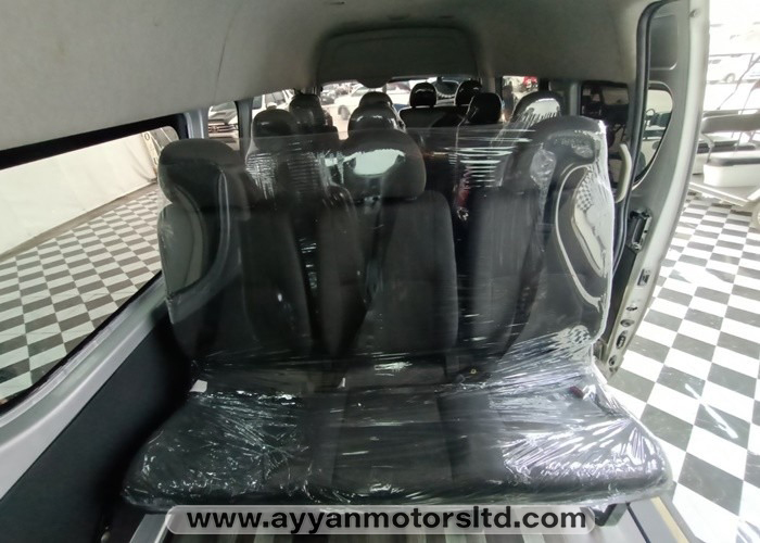 2015 TOYOTA COMMUTER 2WD; CIF MOMBASA